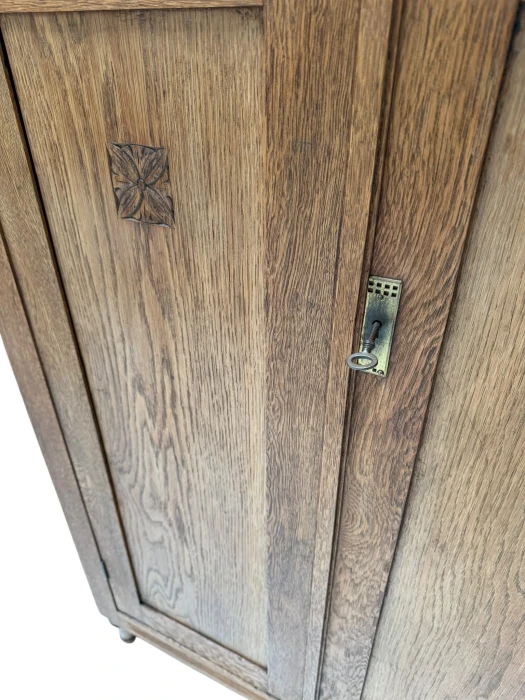 Arts & Crafts Art Nouveau Bookcase with Original Green Glass, 1900s